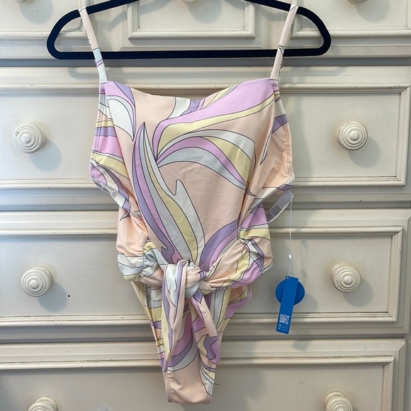 NWT Ladies Cupshe Belted Sash One Piece Swimsuit. - Picture 3 of 8